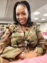 Load image into Gallery viewer, The Utility Camo Jacket
