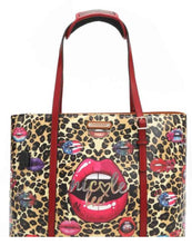 Load image into Gallery viewer, Leopard Lips Trender Shopper Bag
