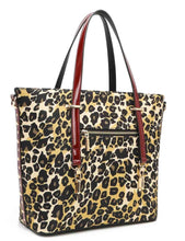 Load image into Gallery viewer, Nicole LEE Wild Lips Print Shopper Bag
